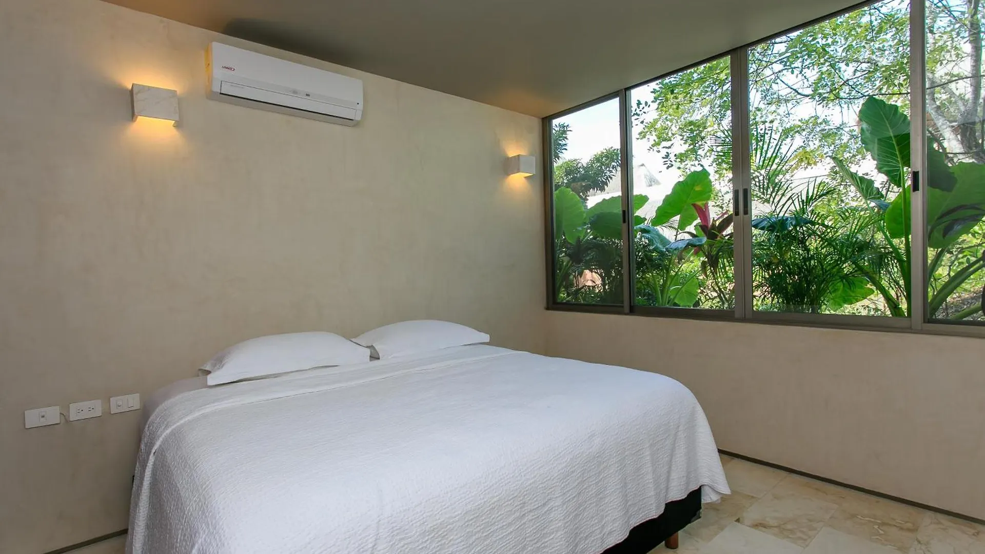 Eco-Chic Design Condos Wrapped In Nature'S Elements By Stella Rentals Tulum 0*,